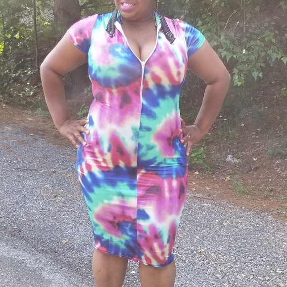 Dress - Picture 5 of 5